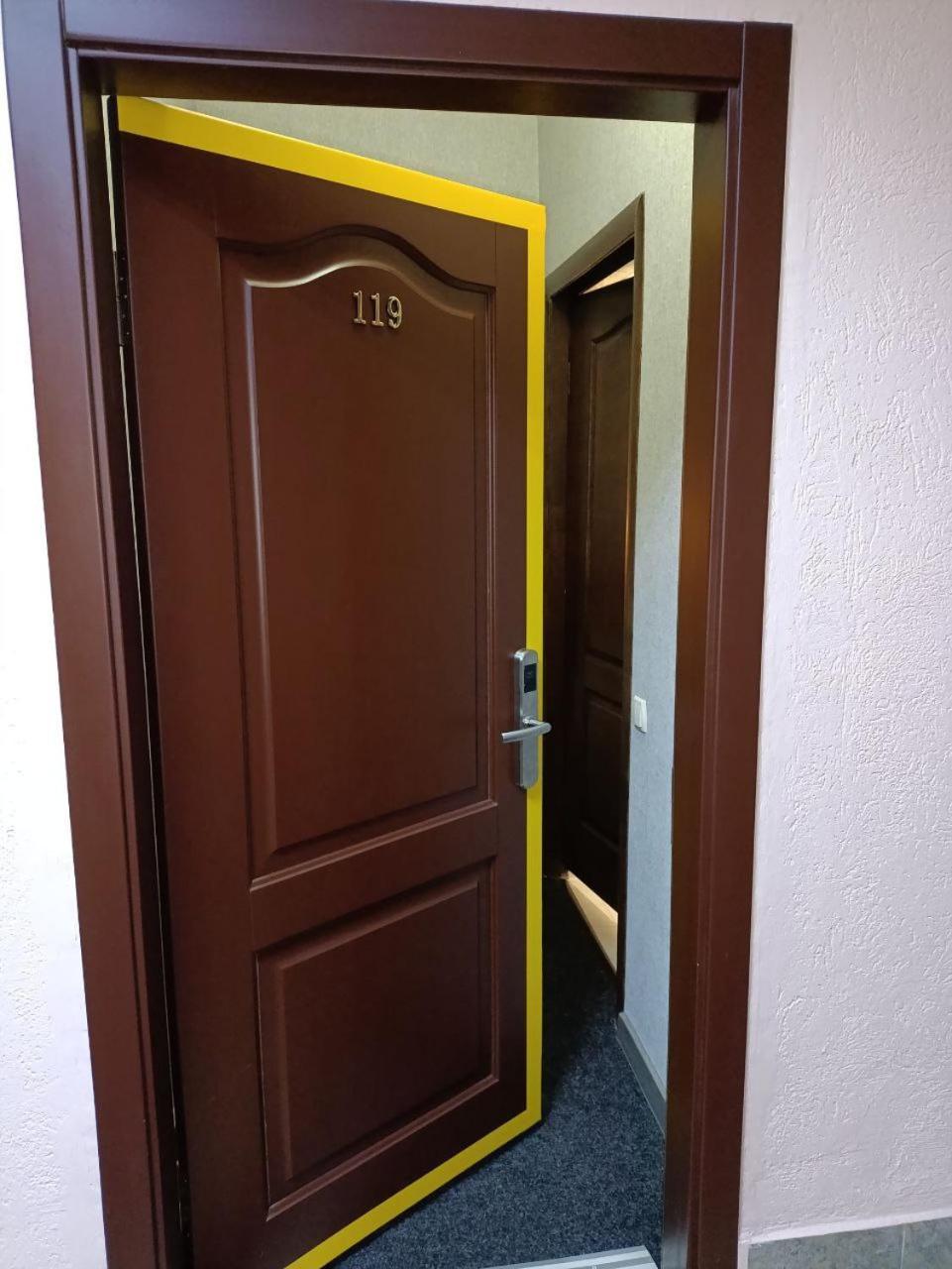 Kremin Hotel Kremenchuk Bagian luar foto